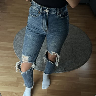 Jeans Taille Haute déchirés