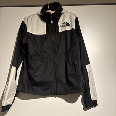 Giacca k-way The North Face nera e bianca