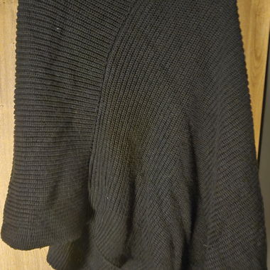 Beautiful black poncho/cape