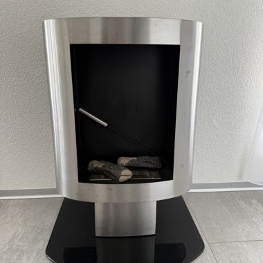 Poêle à bois moderne en métal