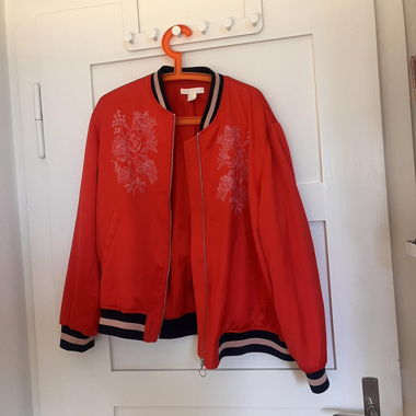 H&M Bomberjacke in red