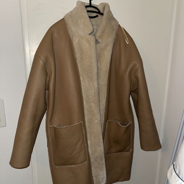 Cappotto reversibile beige in ecopelliccia