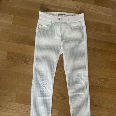 White slim fit jeans