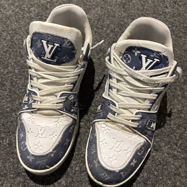 LV Trainers blue