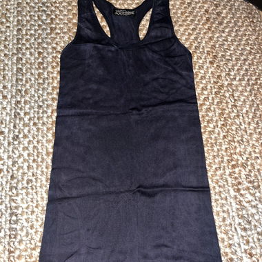 Schwarzes Top