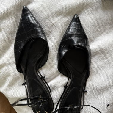 Scarpe basse appuntite