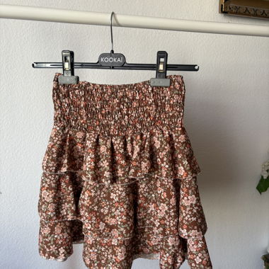 Jupe marron à volants florale avec taille élastique