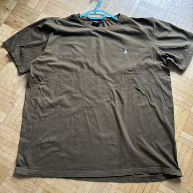 Khaki Polo Ralph Lauren Tschirt with a relaxed fit