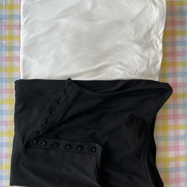 Set of 2 tops with deep décolletage under the bust