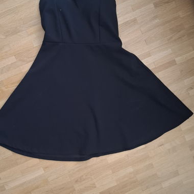 Schwarzes Trägerkleid