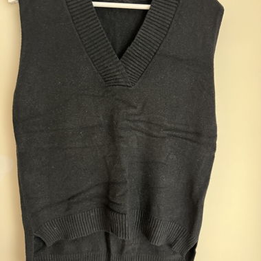 Cardigan smanicato nero