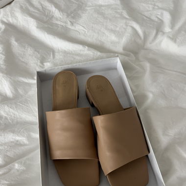 Slippers 