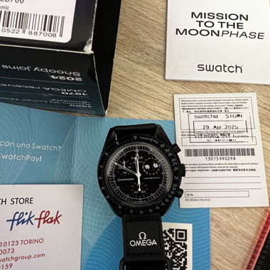 Omega x Swatch MoonSwatch Snoopy