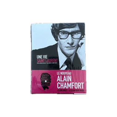 Book: Une vie Saint Laurent