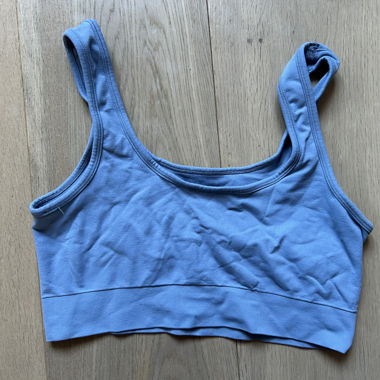 blaues Sporttop