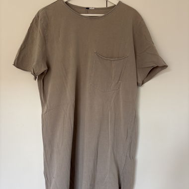 Long destructured grey/green t-shirt