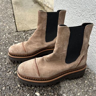 Stiefeletten aus Veloursleder