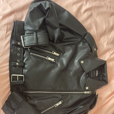 Black Zara short jacket