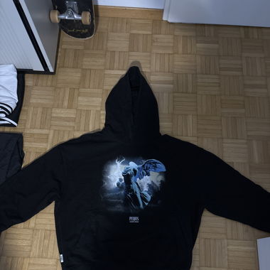 PEQUS HOODIE