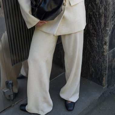 Hochgeschnittene weite Hose