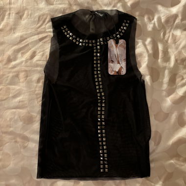 Top noir à strass