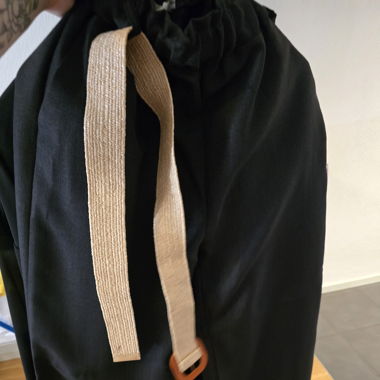 Pantalon noir avec ceinture 