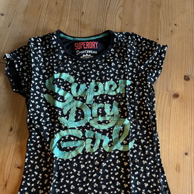 T-Shirt Superdry (M)