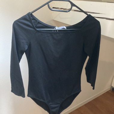 Schwarzer Body von Zara Trafaluc