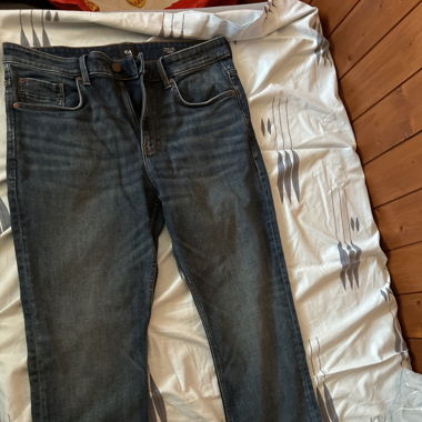 Jean Straight 