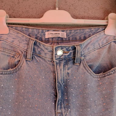 Jeans Pull&Bear celeste con strass