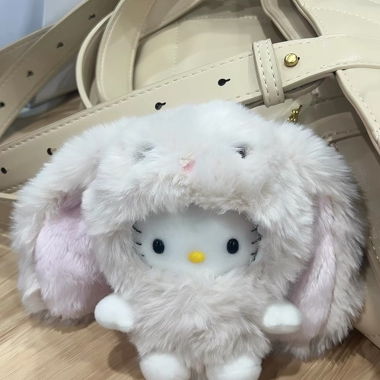 Hello-Kitty-Plüschanhänger