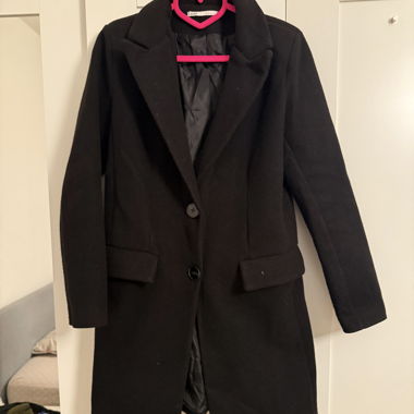 Black women's coat size S
