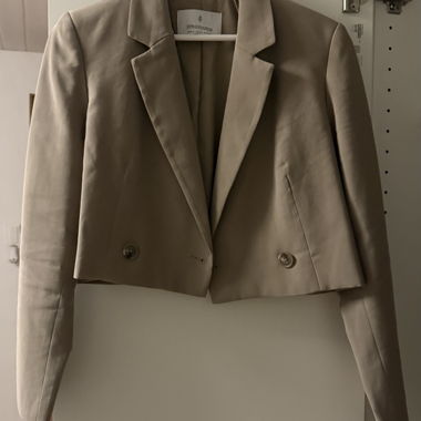 Stradivarius short beige blazer size S