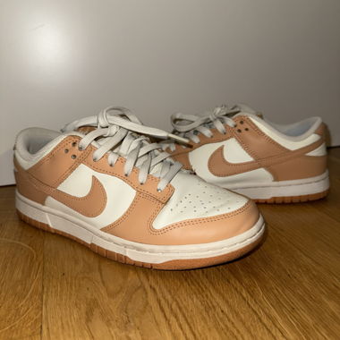 Nike Dunk Low white apricot