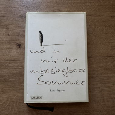 Buch „& in mir der unbesiegbare Sommer“