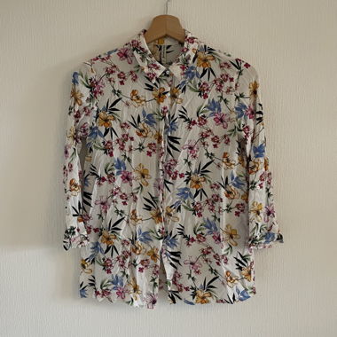 Chemise florale business-casual