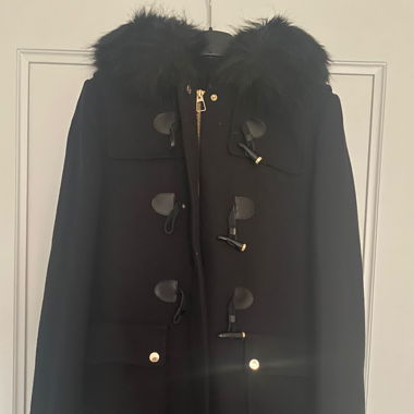 Schöne Kapuzenjacke