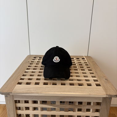 Moncler Black Cap