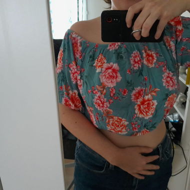 Top corto floreale Amisu, taglia L