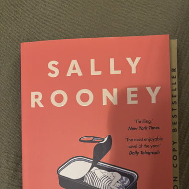 Normal people by Sally Rooney - English book 