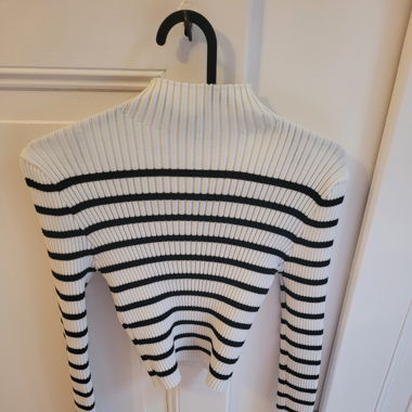 Pulli gestreift
