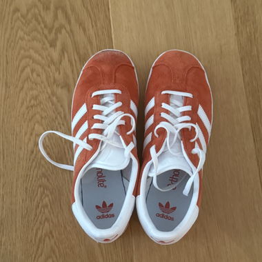 Adidas Gazelle orange