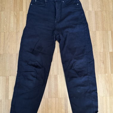 Black mom jeans