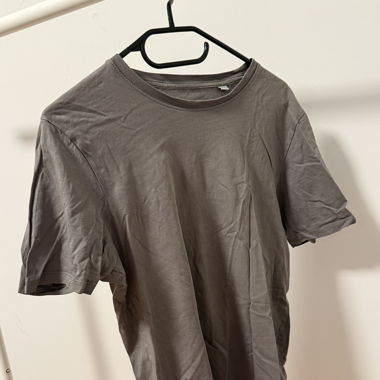Basic T-Shirt