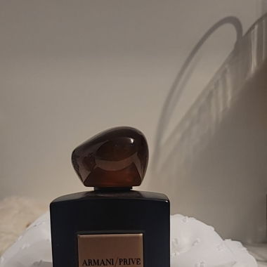 Armani Prive - Ambre Eccentrico
