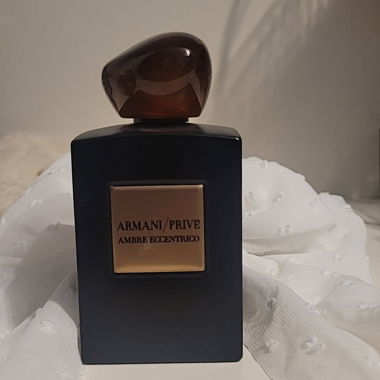 Armani Prive - Ambre Eccentrico