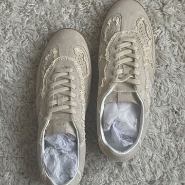 ALOHAS Crochet Cream Leather Sneakers