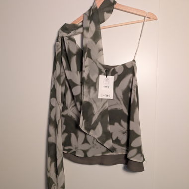 Designer Blouse The Are "Macarena" asymmetrical