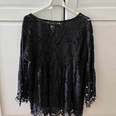 Blusa Nera in Pizzo