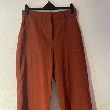 Stoffhose mit weitem Bein
